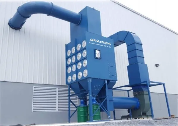 Colector de polvo industrial instalado en una planta de proceso